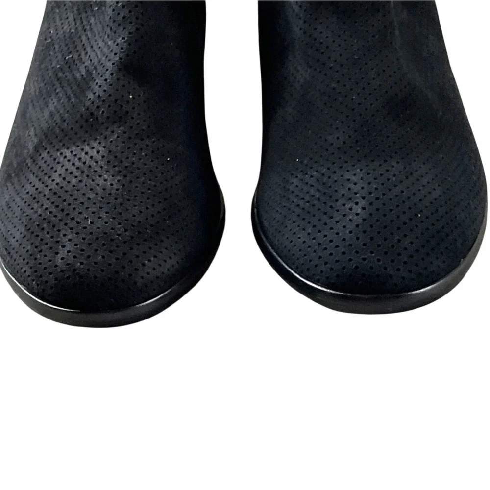 Vince Camuto Parveen Black Suede‎ Perforated Ankle Booties Side Zip Buckle 8M